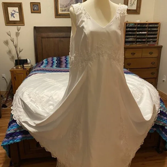 #23) Wedding Gown: Regal Elegance